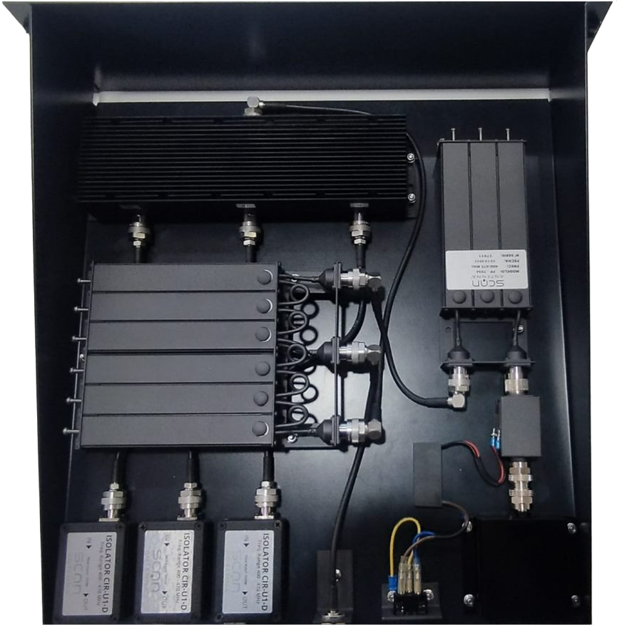 HCMR450-3S-H-10 440-475 MHZ 3CH x 50 W Single Isolator + DU 10, TX-RX spacing 8 - 12MHz