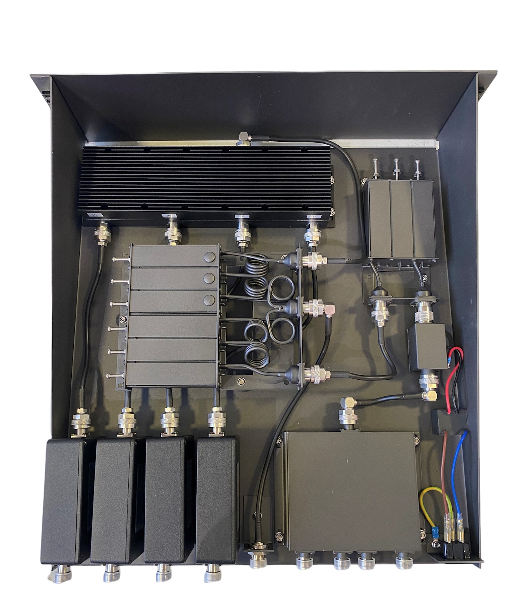 HCMR450-4S-H-10-150 440-475 MHZ  4CH x 100 W Single Isolator + DUPT 10, TX-RX spacing 8 - 12MHz